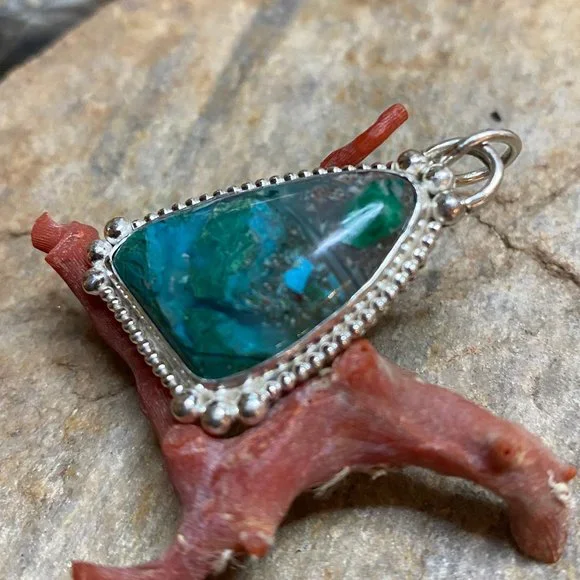 Handmade Pendant with Silicated Chrysocolla and Malachite set in Sterling Silver - Picture 3 of 11